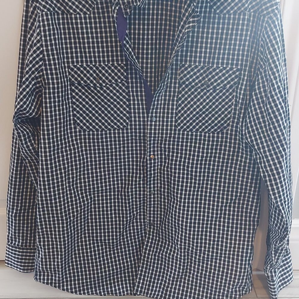 Kenneth Cole New York Check Shirt, Roll-up Sleeves/Snap Closures. NWOT, Size L